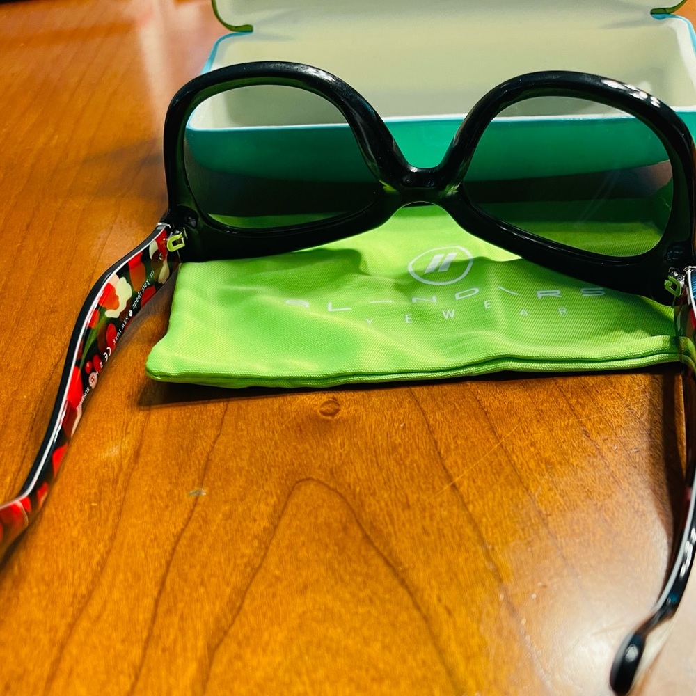 Kate Spade Sunglasses - Picture 4 of 8